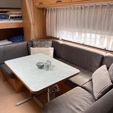 Кемпинг Roza Wiatrow Camp Ястарня
