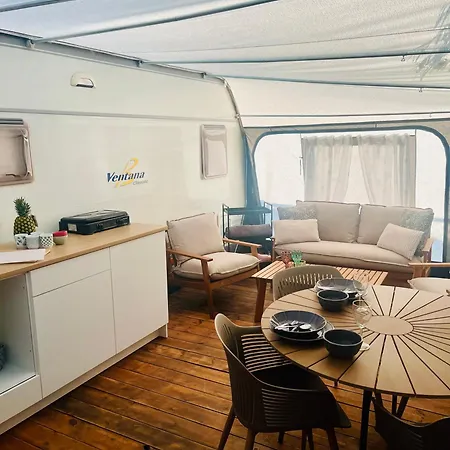 Roza Wiatrow Camp Кемпинг *