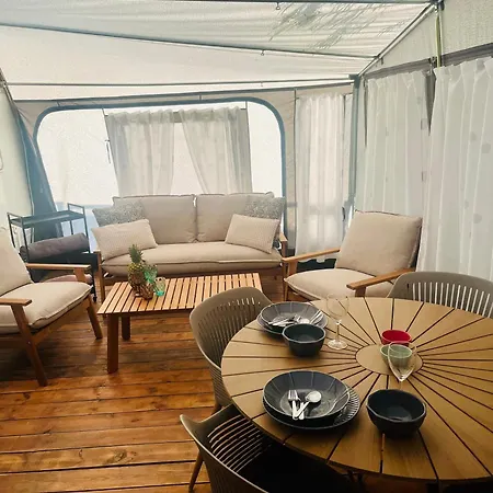 Roza Wiatrow Camp Ястарня