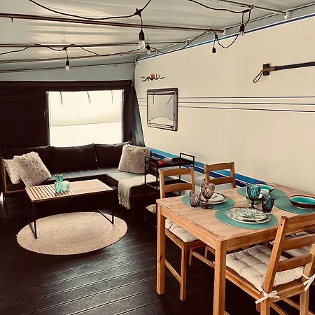 Roza Wiatrow Camp Ястарня