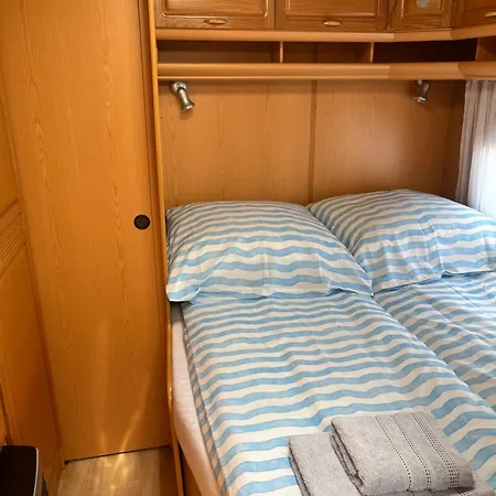 Roza Wiatrow Camp Ястарня