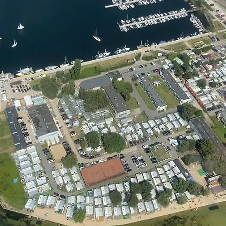 Кемпинг Roza Wiatrow Camp