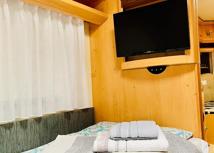 Roza Wiatrow Camp 营地