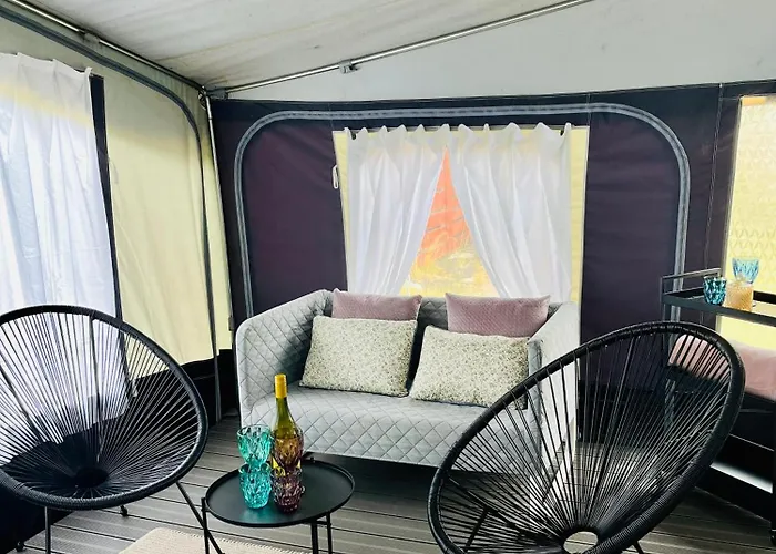 Roza Wiatrow Camp 营地 亚斯塔尔尼亚