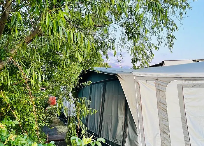 Roza Wiatrow Camp 营地 亚斯塔尔尼亚